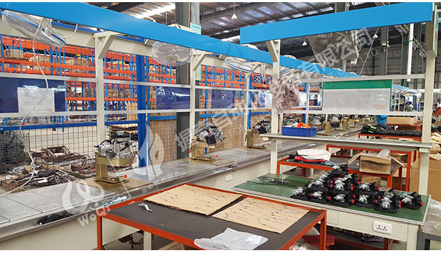 通用發(fā)動(dòng)機(jī)裝配線